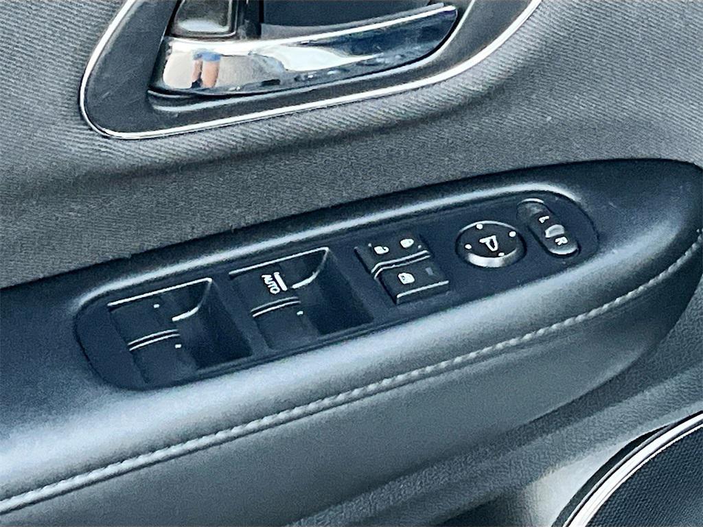 used 2022 Honda HR-V car, priced at $17,500