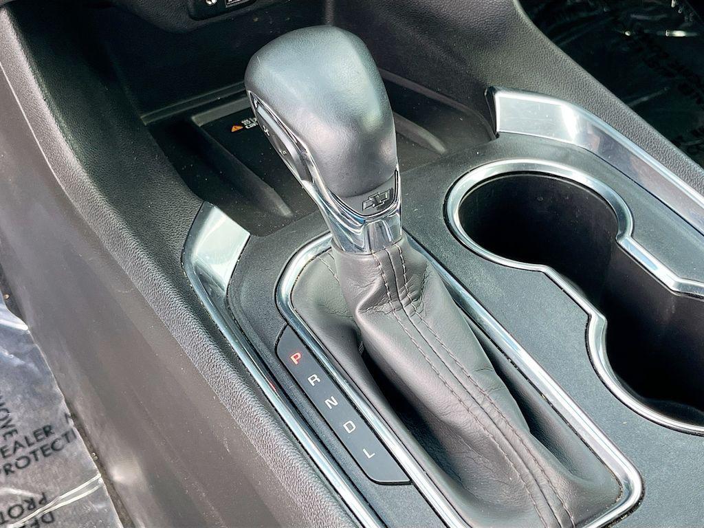 used 2023 Chevrolet Traverse car, priced at $30,600