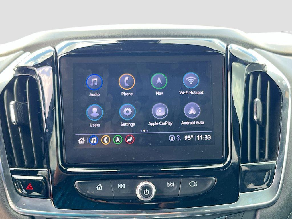used 2023 Chevrolet Traverse car, priced at $30,600