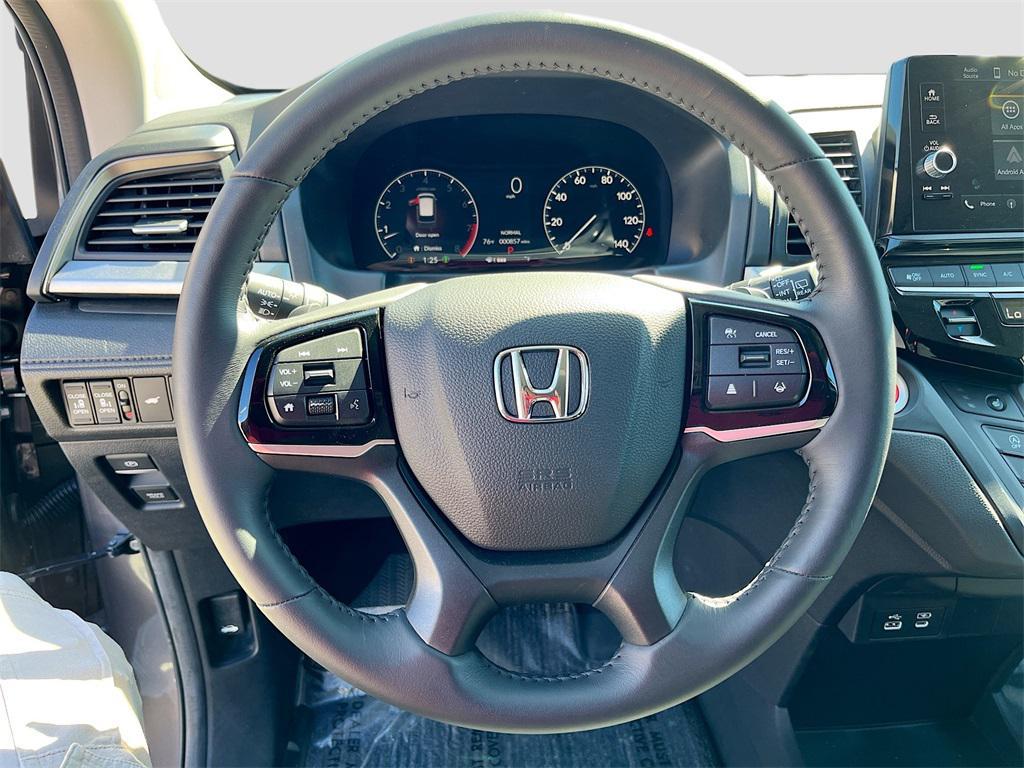 used 2025 Honda Odyssey car, priced at $33,600