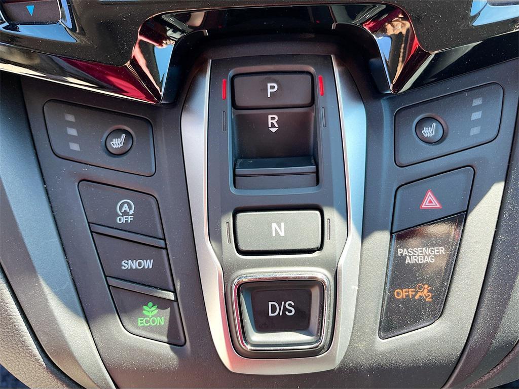 used 2025 Honda Odyssey car, priced at $33,600