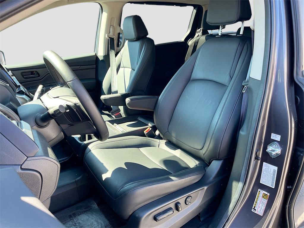 used 2025 Honda Odyssey car, priced at $33,600