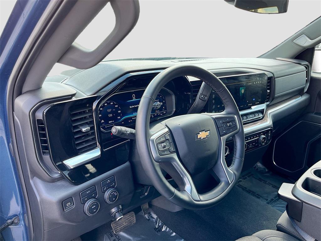 used 2024 Chevrolet Silverado 1500 car, priced at $32,300