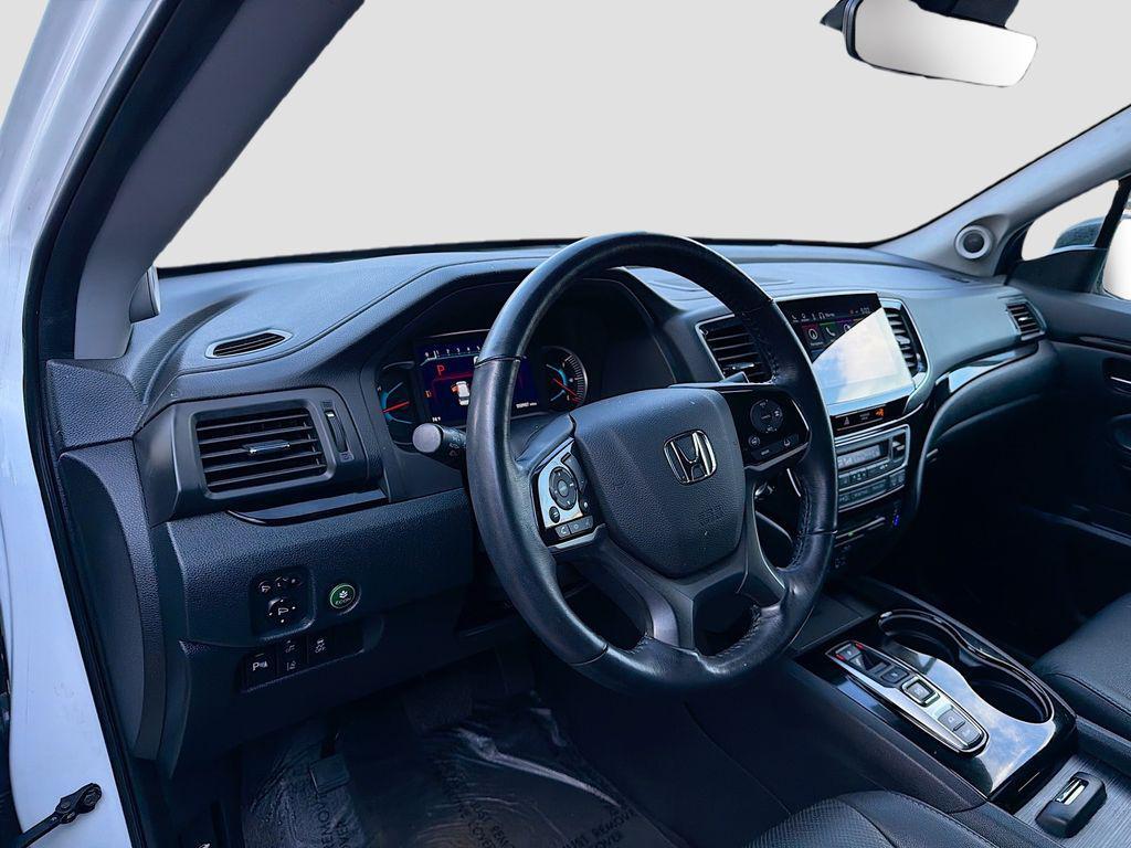 used 2021 Honda Pilot car, priced at $25,300