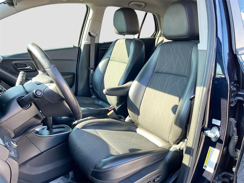 used 2022 Chevrolet Trax car, priced at $13,000