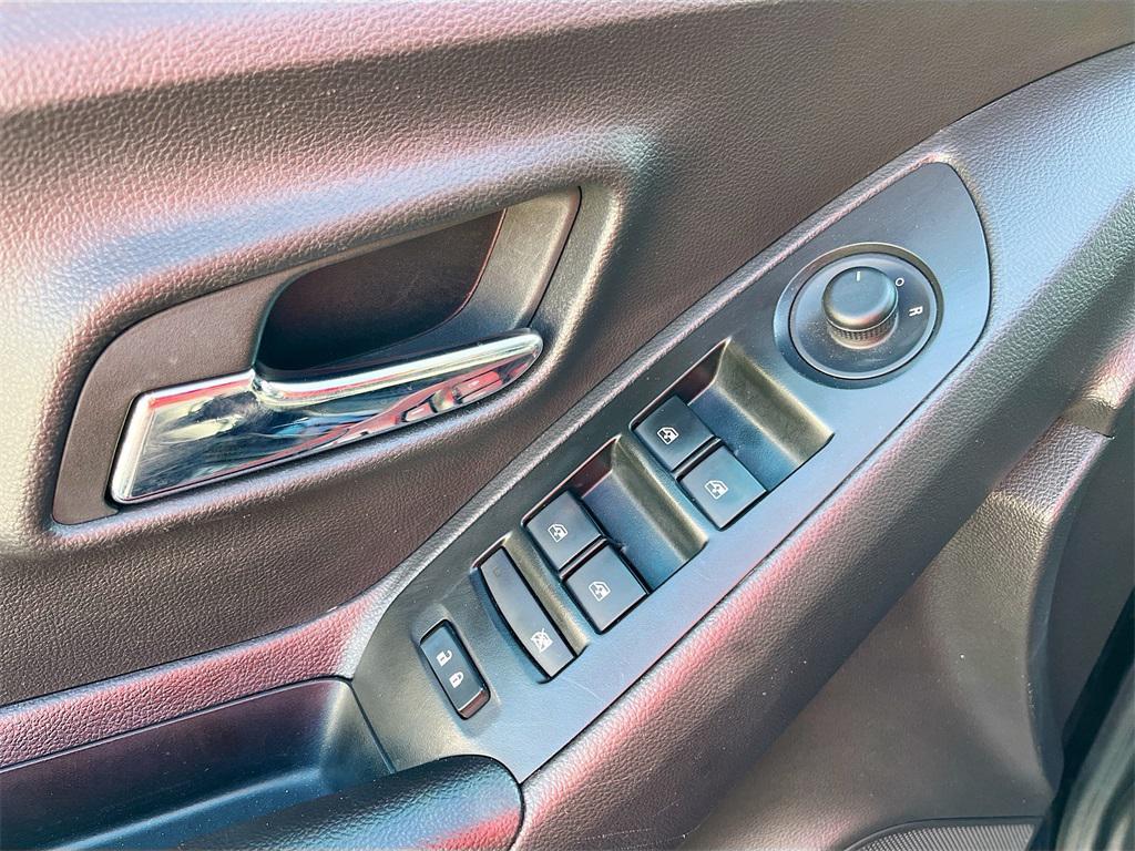 used 2022 Chevrolet Trax car, priced at $13,000