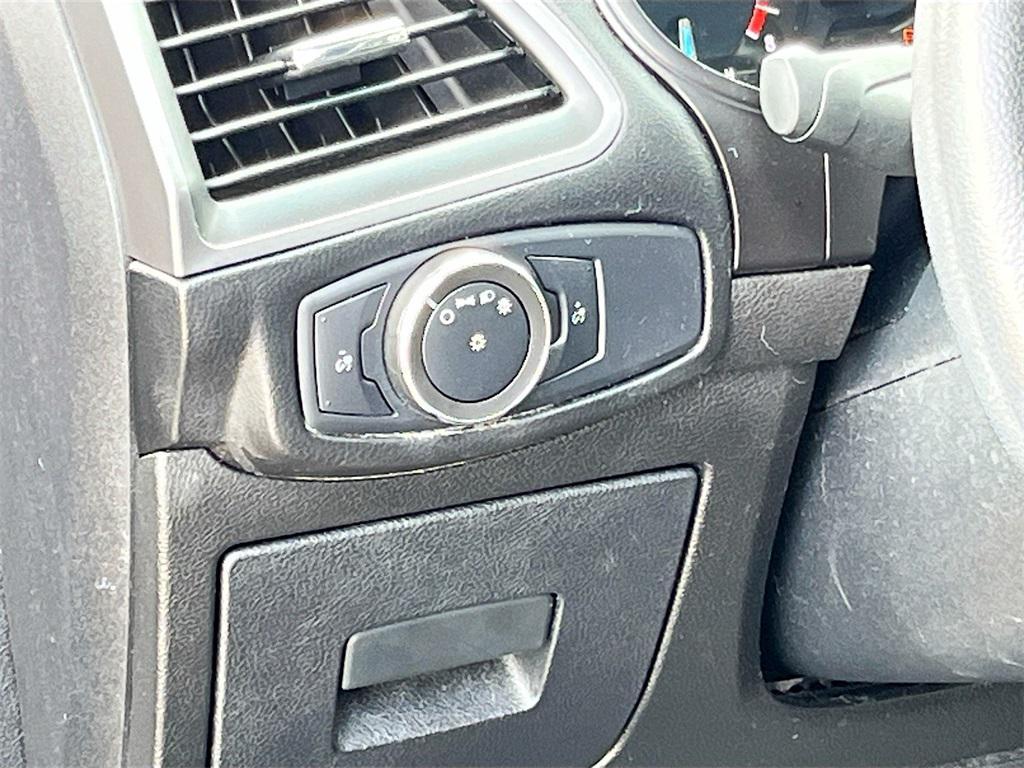 used 2015 Ford Edge car, priced at $6,900