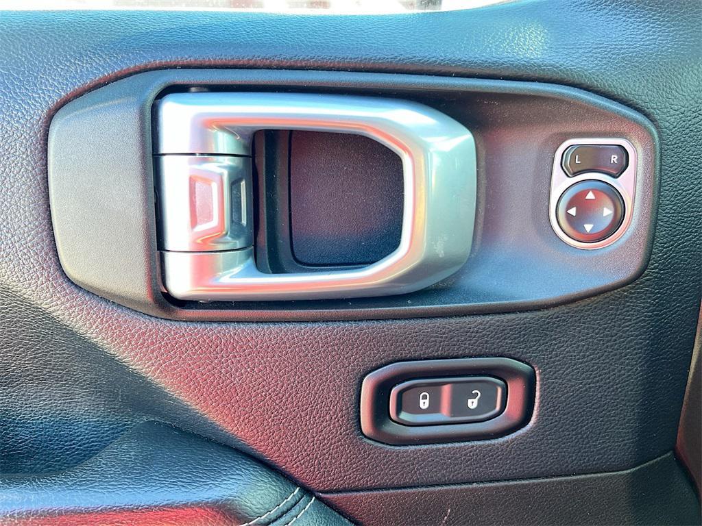 used 2018 Jeep Wrangler Unlimited car, priced at $18,800