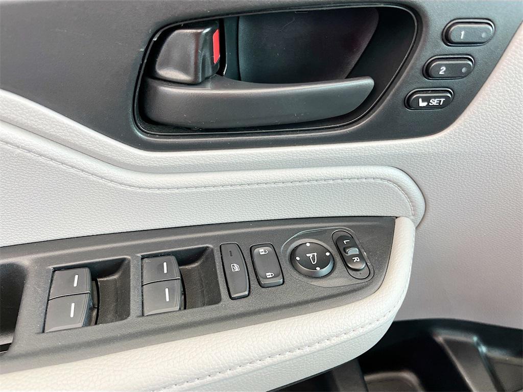 used 2020 Honda Odyssey car, priced at $21,400