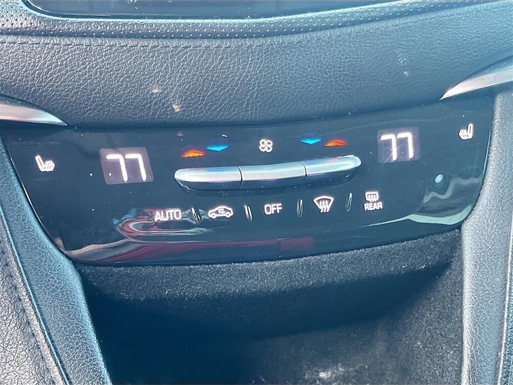 used 2017 Cadillac XT5 car, priced at $12,000