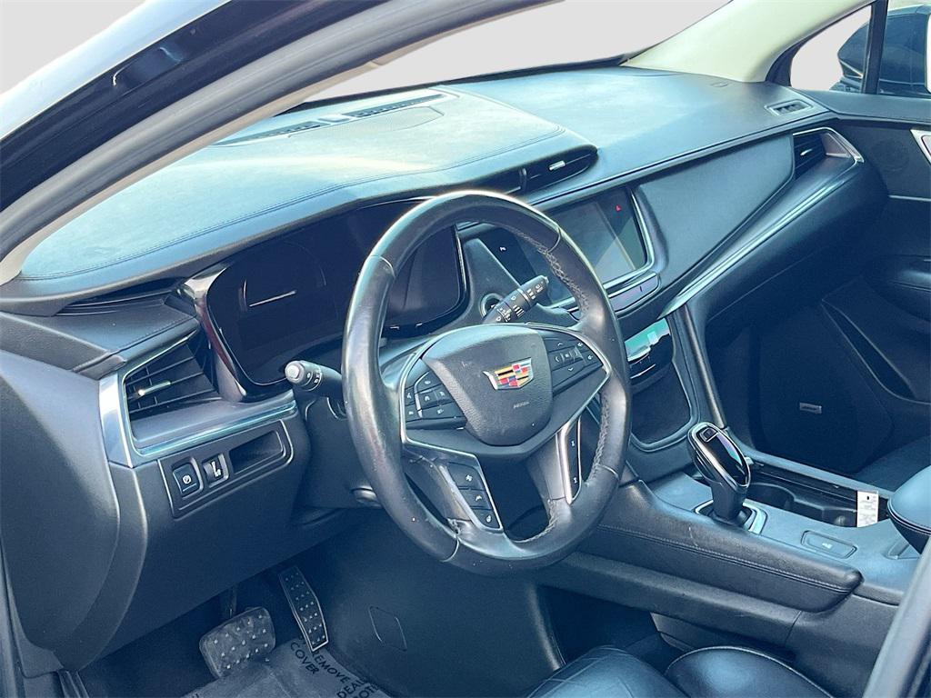 used 2017 Cadillac XT5 car, priced at $12,000