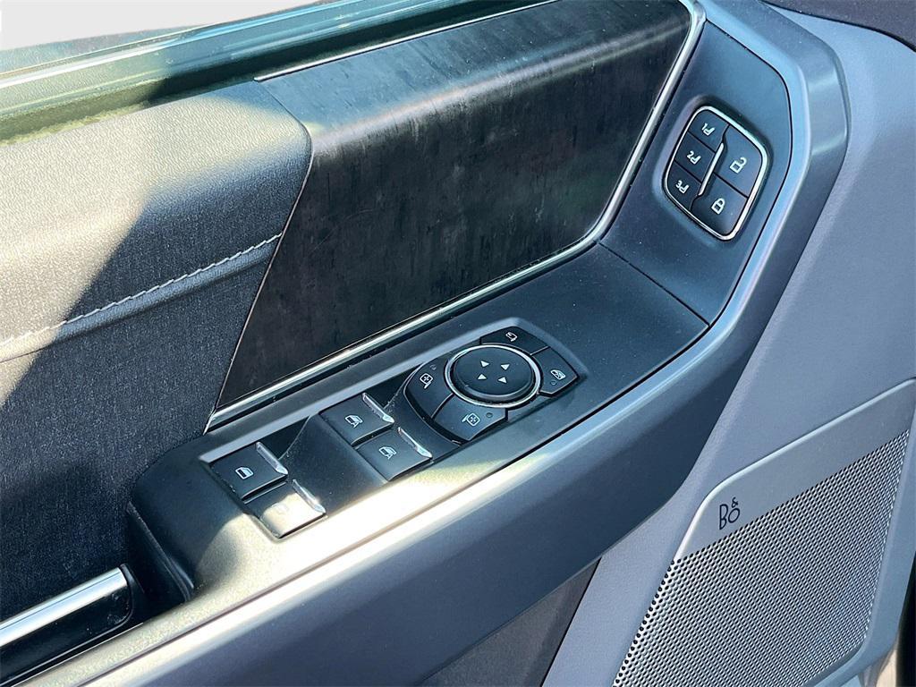 used 2023 Ford F-150 car, priced at $39,000