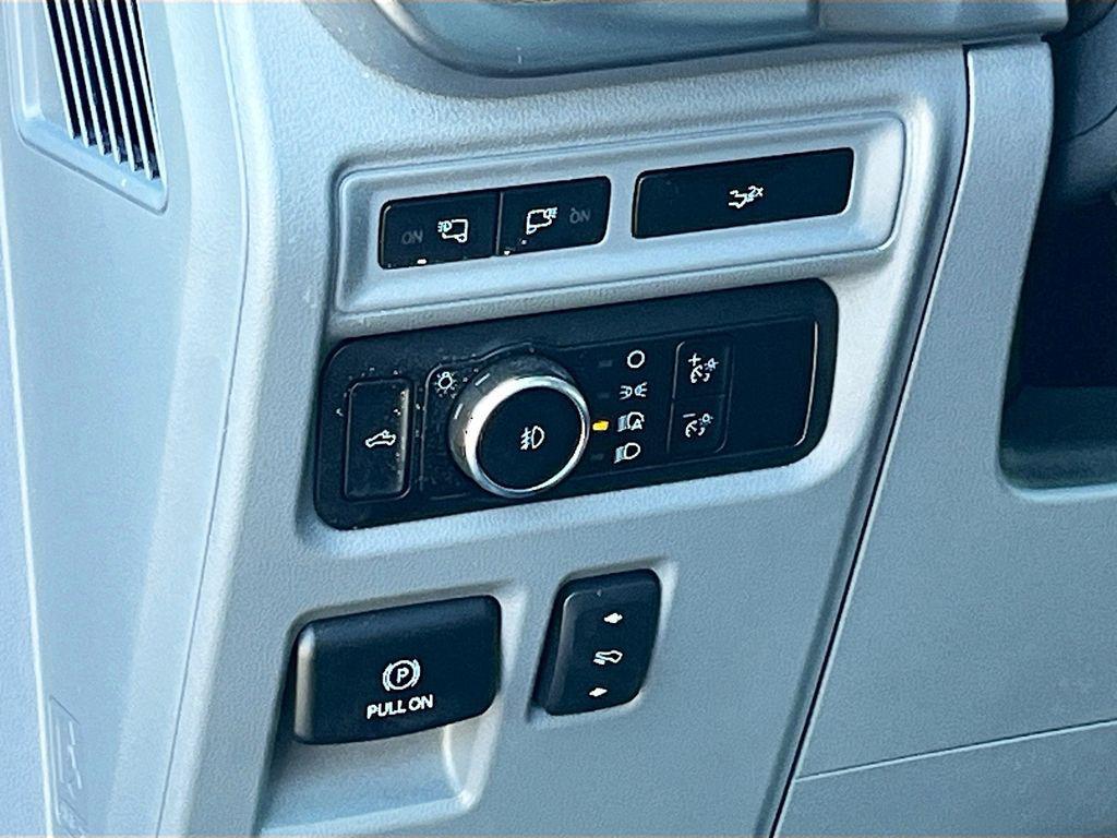 used 2023 Ford F-150 car, priced at $38,400