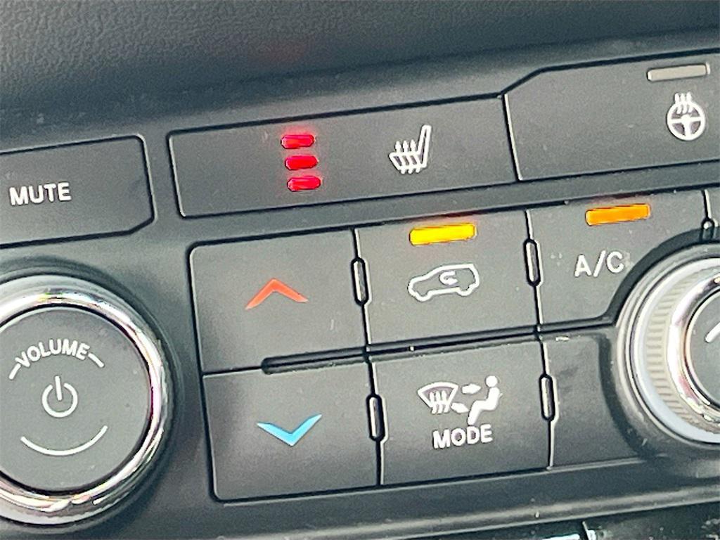 used 2025 Dodge Durango car, priced at $27,300