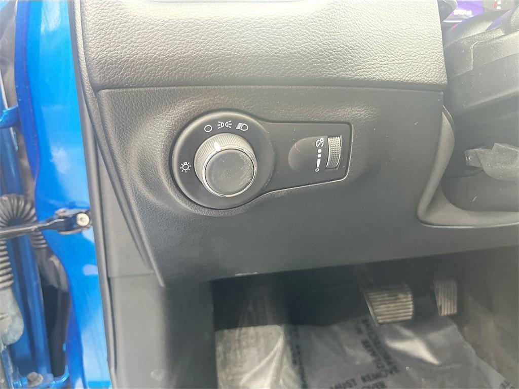 used 2021 Jeep Compass car, priced at $14,700