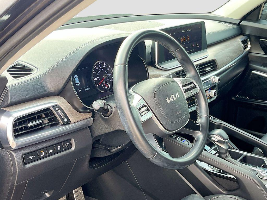 used 2022 Kia Telluride car, priced at $28,000