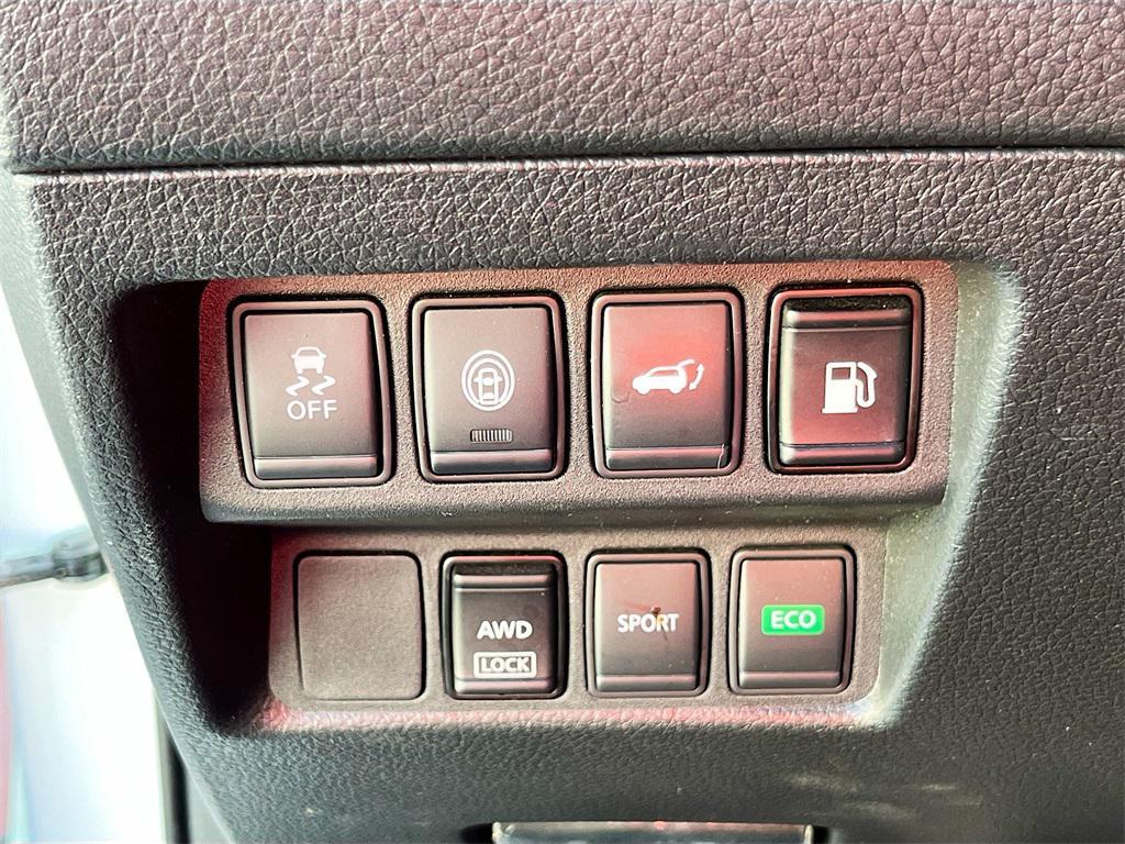 used 2020 Nissan Rogue car, priced at $15,500