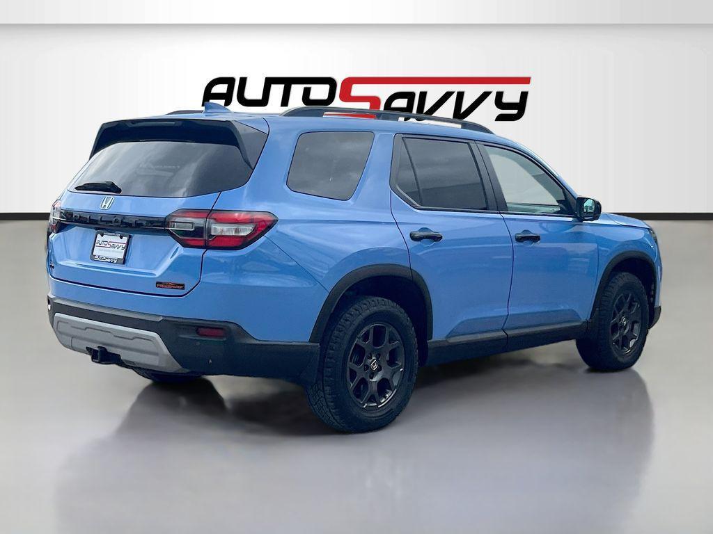 used 2025 Honda Pilot car, priced at $35,800