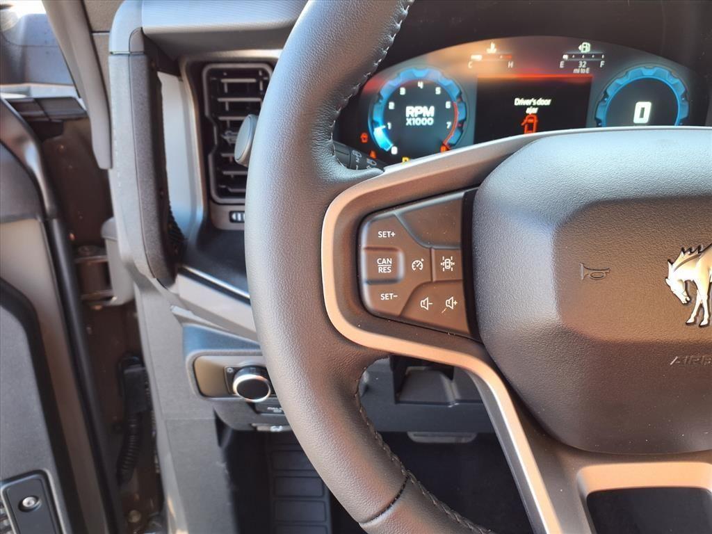 new 2025 Ford Bronco car, priced at $40,364