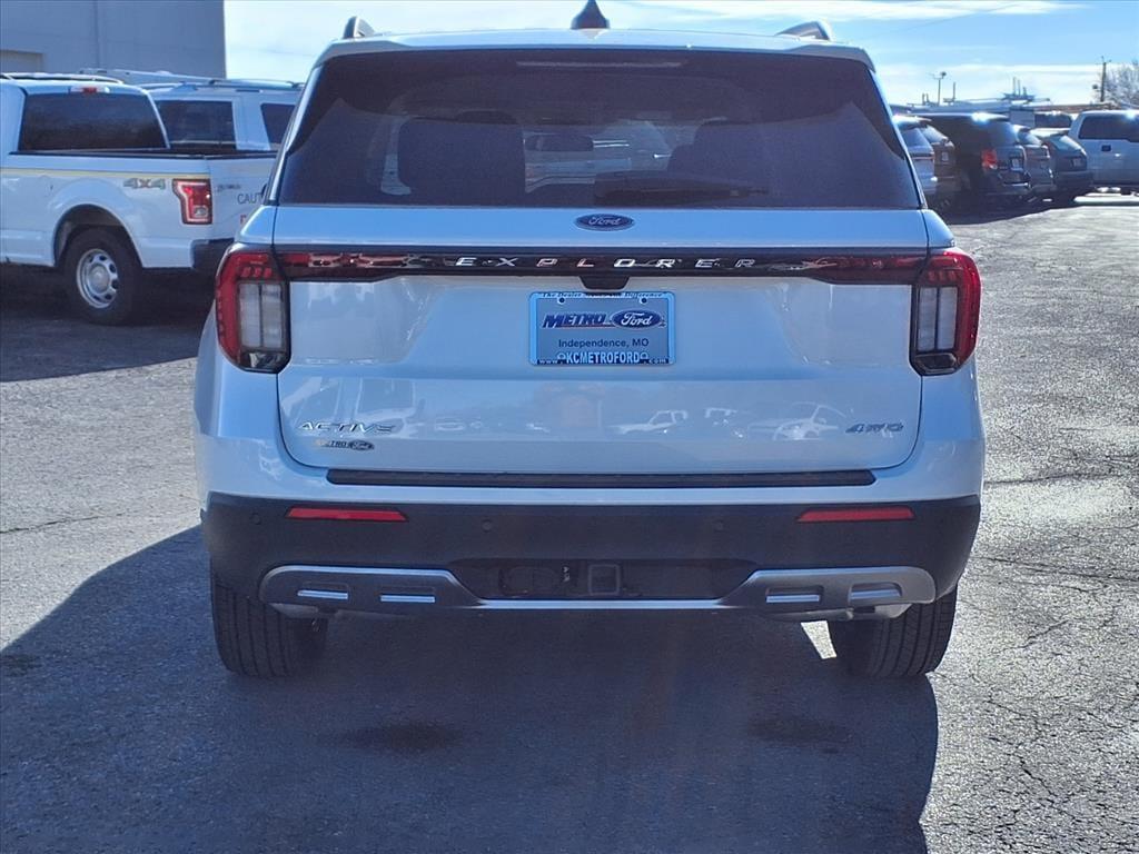 new 2025 Ford Explorer car, priced at $45,377