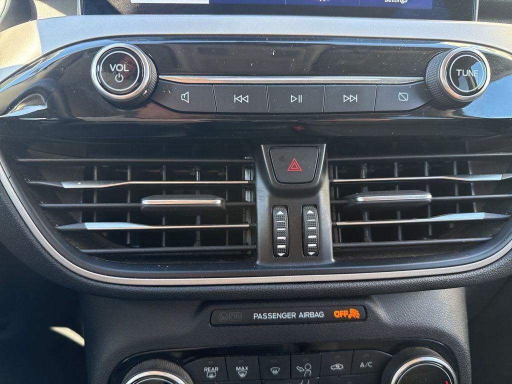 used 2022 Ford Escape car, priced at $19,533