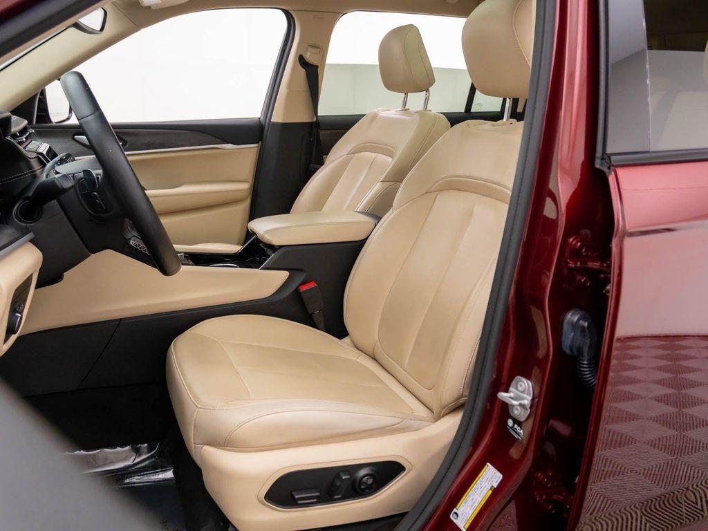 used 2021 Jeep Grand Cherokee L car, priced at $23,900