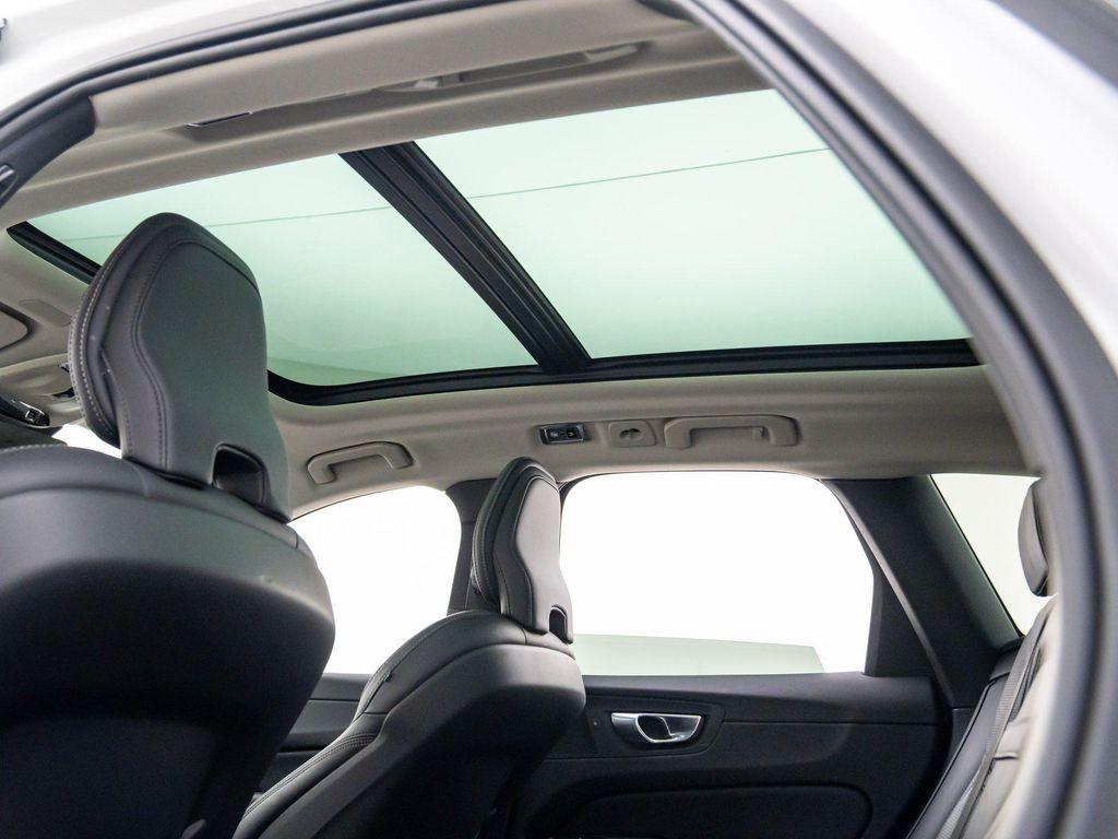 used 2021 Volvo XC60 car, priced at $28,900