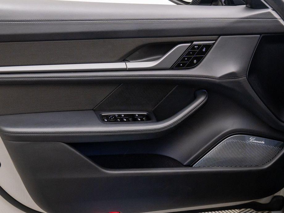 used 2021 Porsche Taycan car