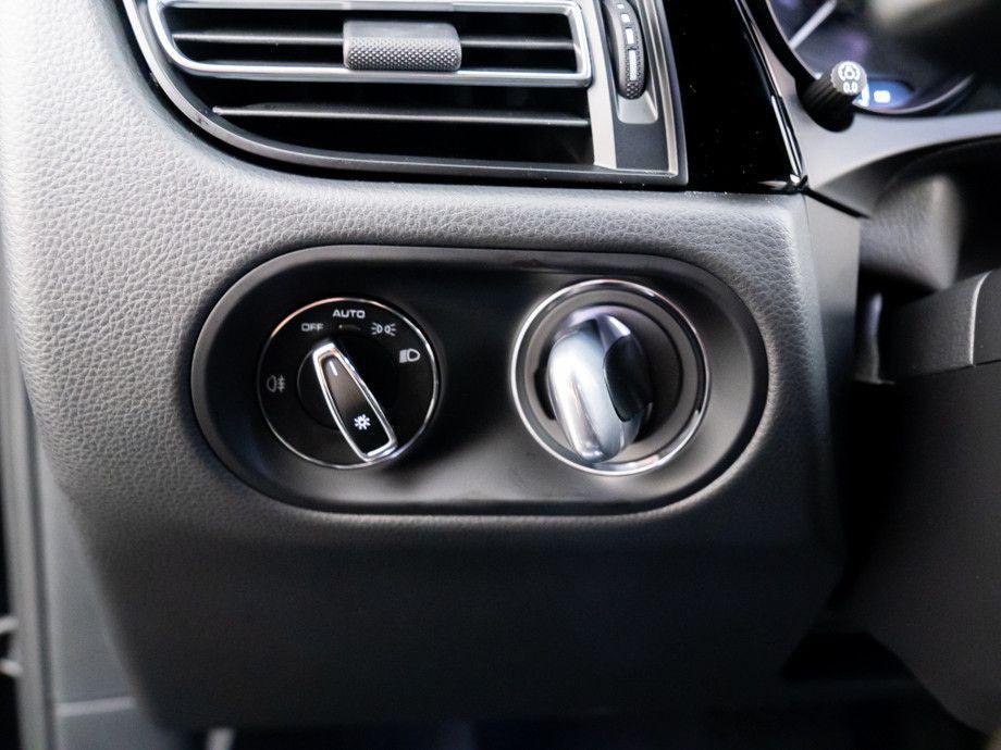 used 2025 Porsche Macan car, priced at $61,900