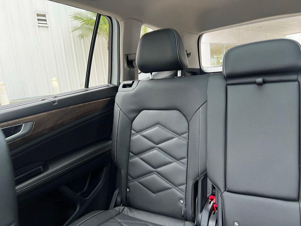 new 2026 Volkswagen Atlas car, priced at $43,707