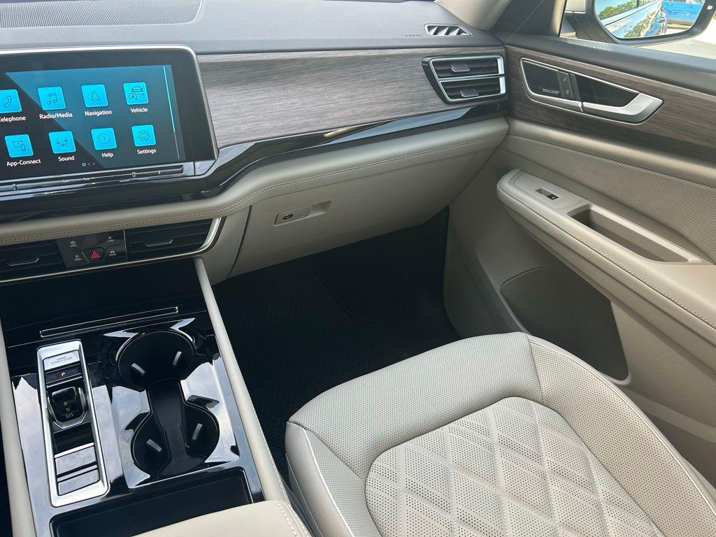 new 2026 Volkswagen Atlas car, priced at $53,135