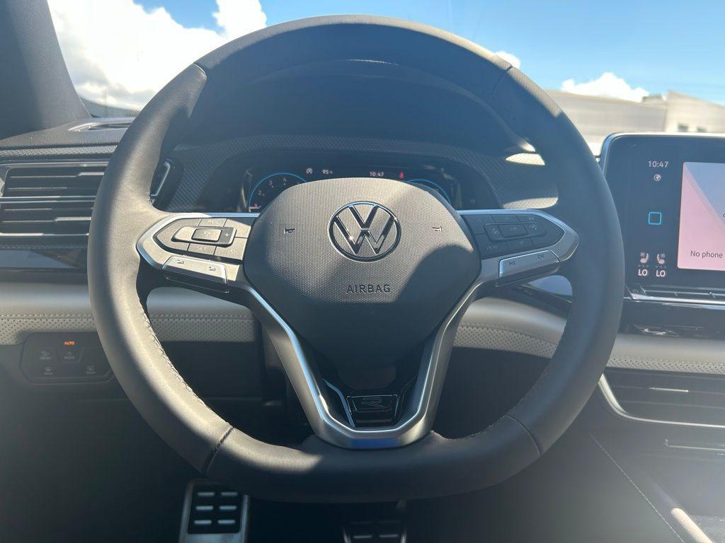 new 2026 Volkswagen Atlas Cross Sport car, priced at $51,978