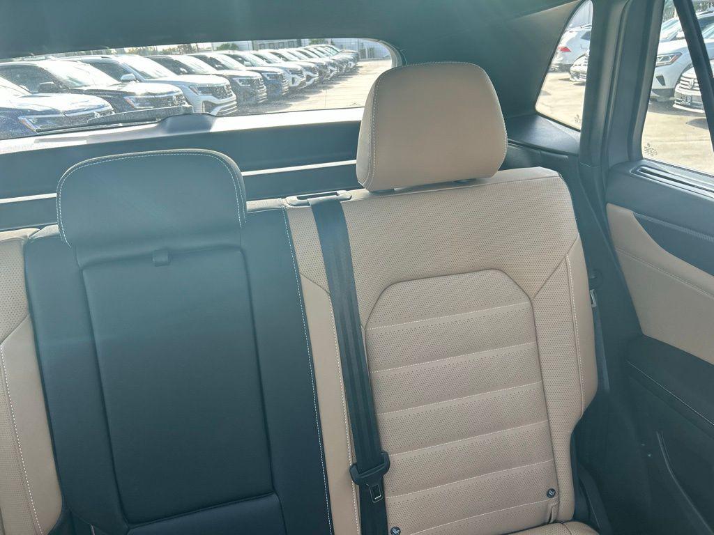 new 2026 Volkswagen Atlas Cross Sport car, priced at $47,168