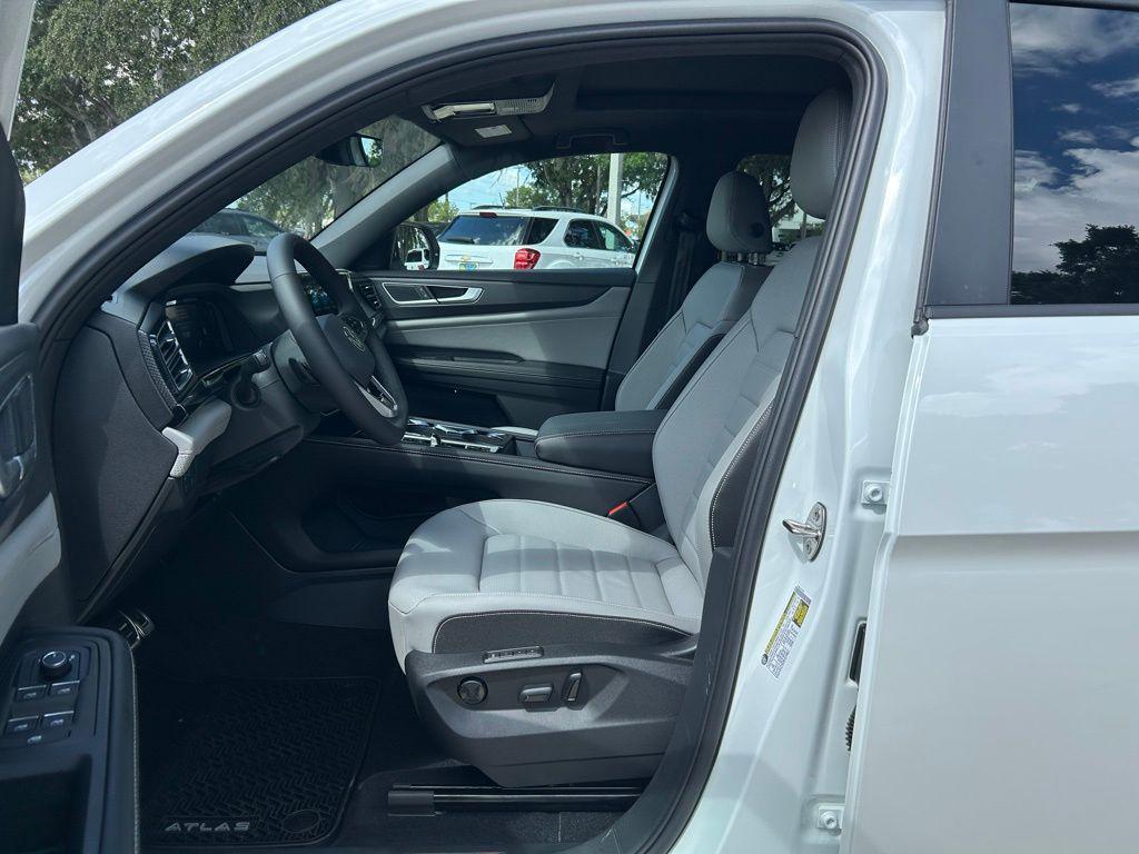 new 2026 Volkswagen Atlas Cross Sport car, priced at $49,040