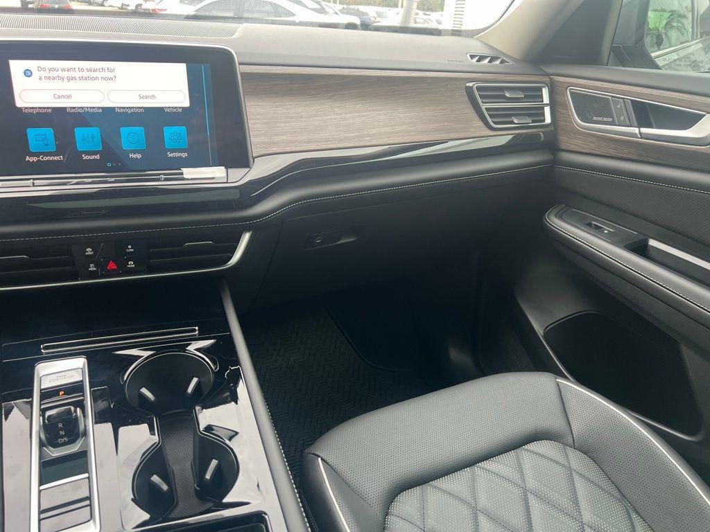 new 2026 Volkswagen Atlas car, priced at $52,448