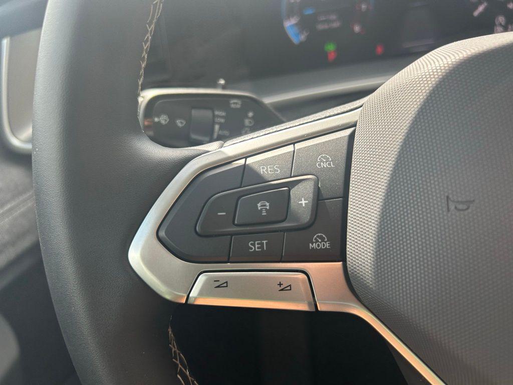 used 2025 Volkswagen Tiguan car, priced at $24,998