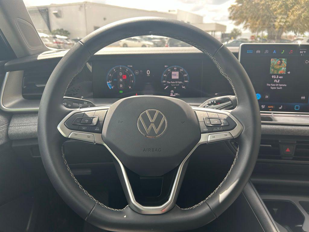 used 2025 Volkswagen Tiguan car, priced at $24,998