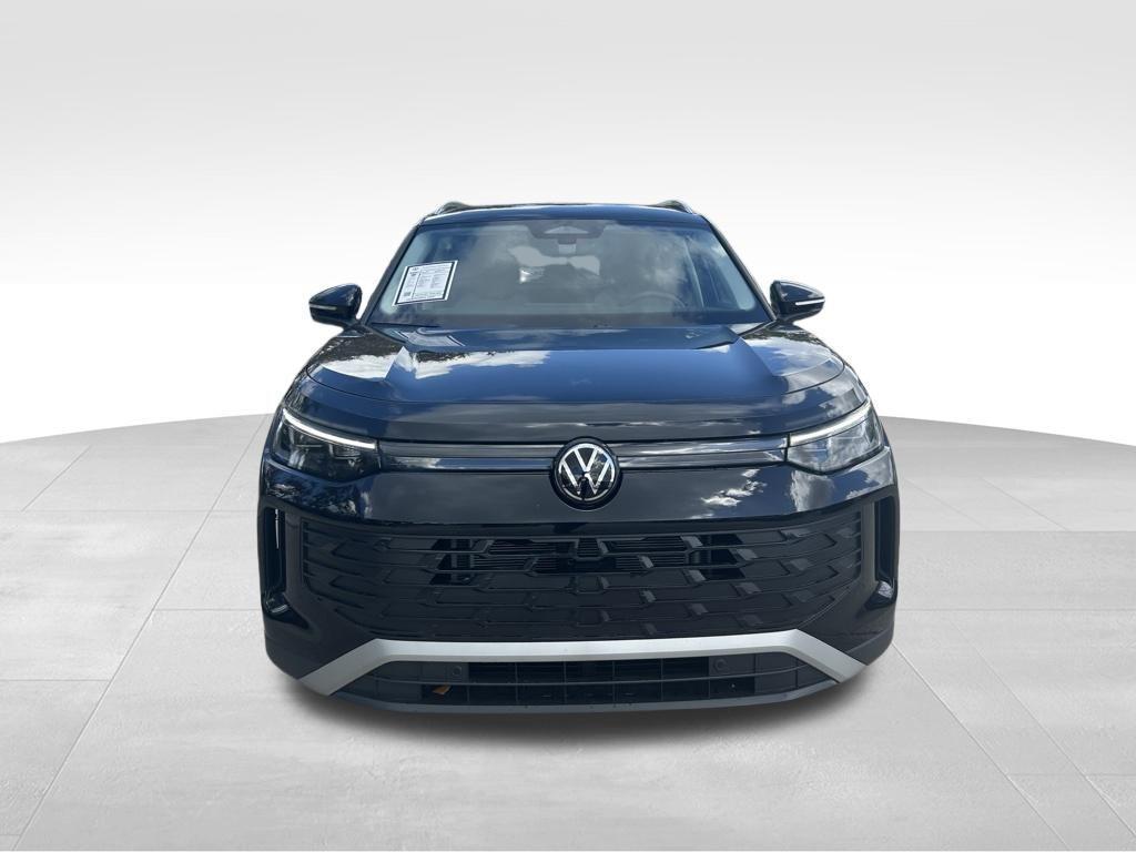 used 2025 Volkswagen Tiguan car, priced at $24,998