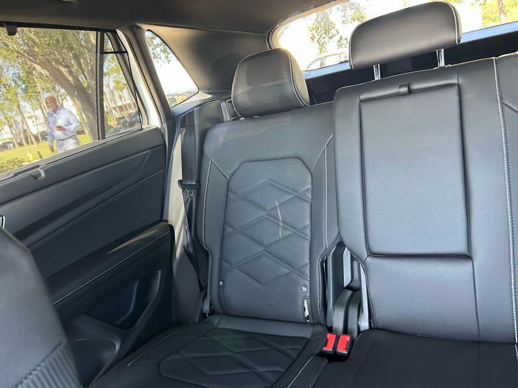 new 2026 Volkswagen Atlas Cross Sport car, priced at $44,733