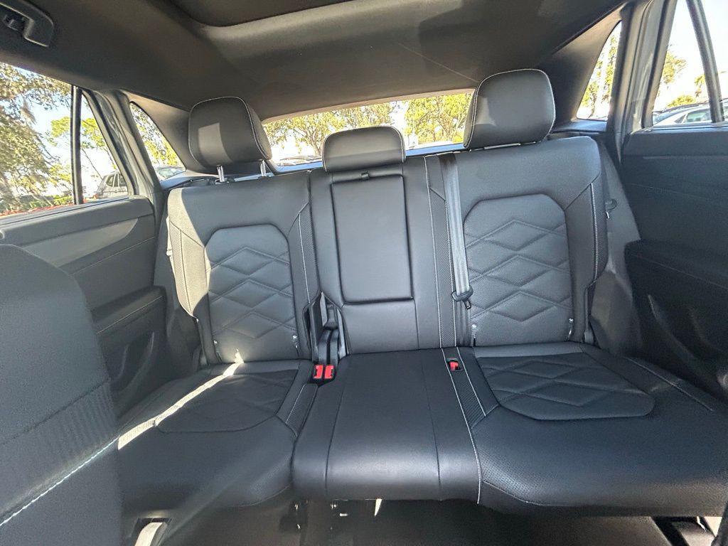 new 2026 Volkswagen Atlas Cross Sport car, priced at $42,909