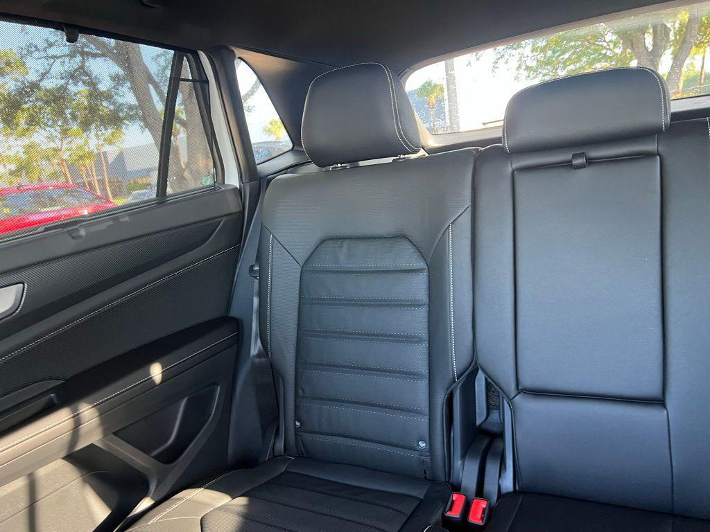new 2026 Volkswagen Atlas Cross Sport car, priced at $47,819