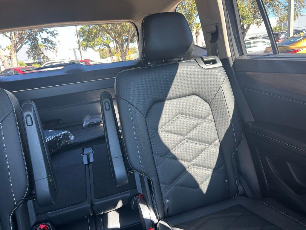 new 2026 Volkswagen Atlas car, priced at $43,222