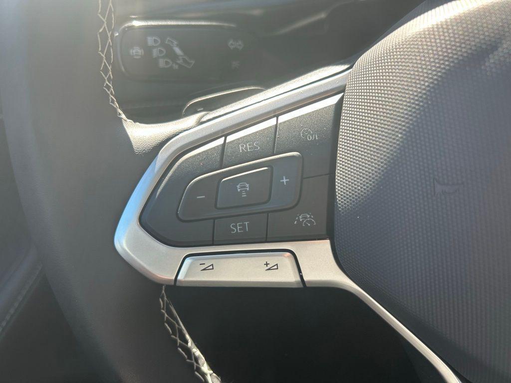 new 2026 Volkswagen Atlas car, priced at $44,374