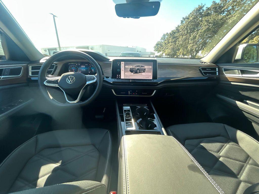 new 2026 Volkswagen Atlas car, priced at $44,374