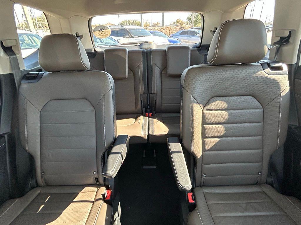 used 2025 Volkswagen Atlas car, priced at $40,396