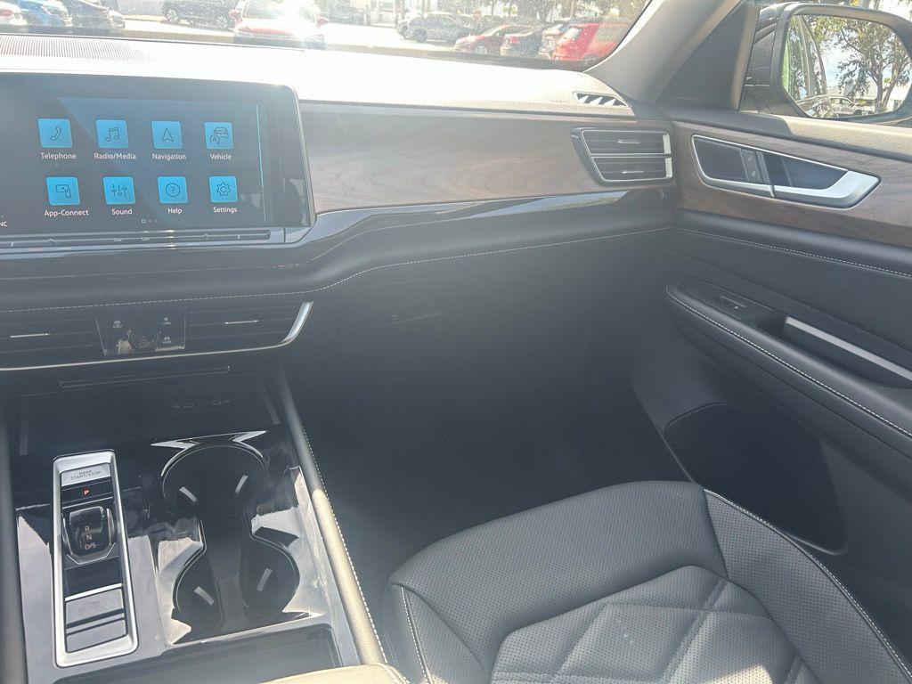 new 2026 Volkswagen Atlas car, priced at $43,262