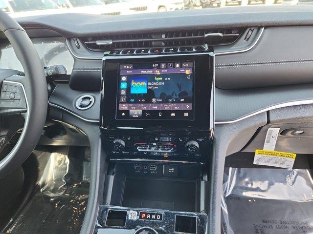 new 2025 Jeep Grand Cherokee car, priced at $42,410