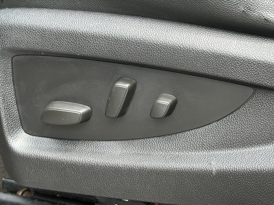 used 2015 GMC Yukon car, priced at $15,995