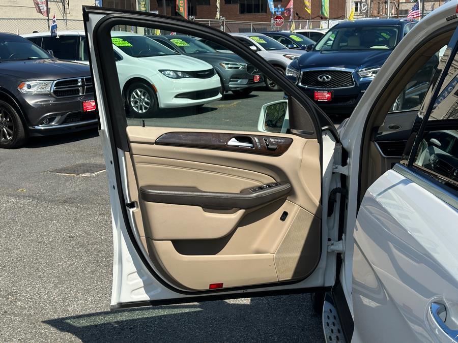 used 2015 Mercedes-Benz M-Class car, priced at $12,550