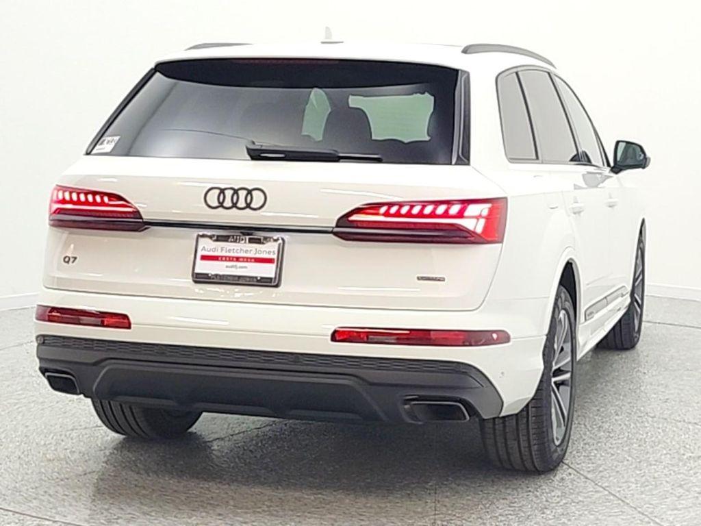 new 2026 Audi Q7 car, priced at $69,560